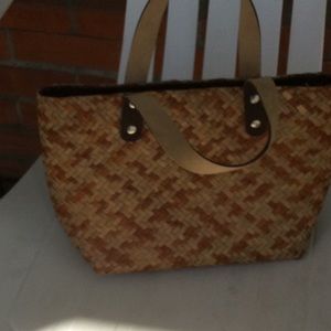 Beautiful like new wicker purse